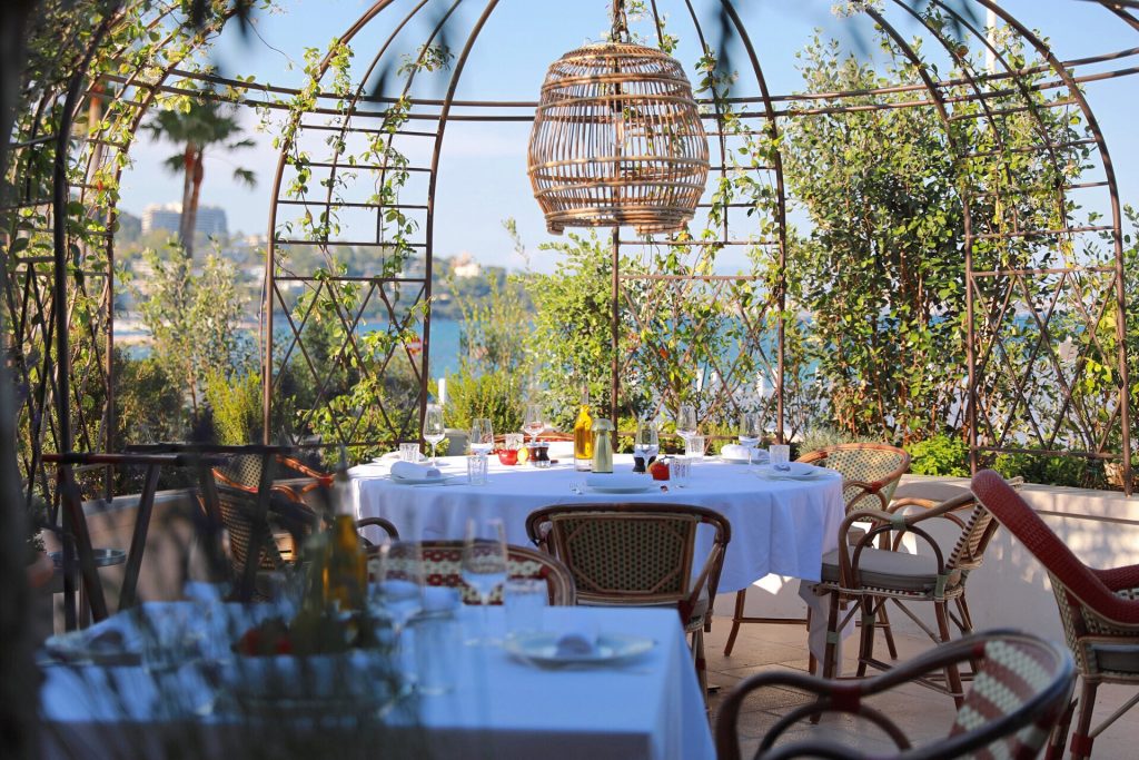 La Petite Maison dE Nicole Cannes